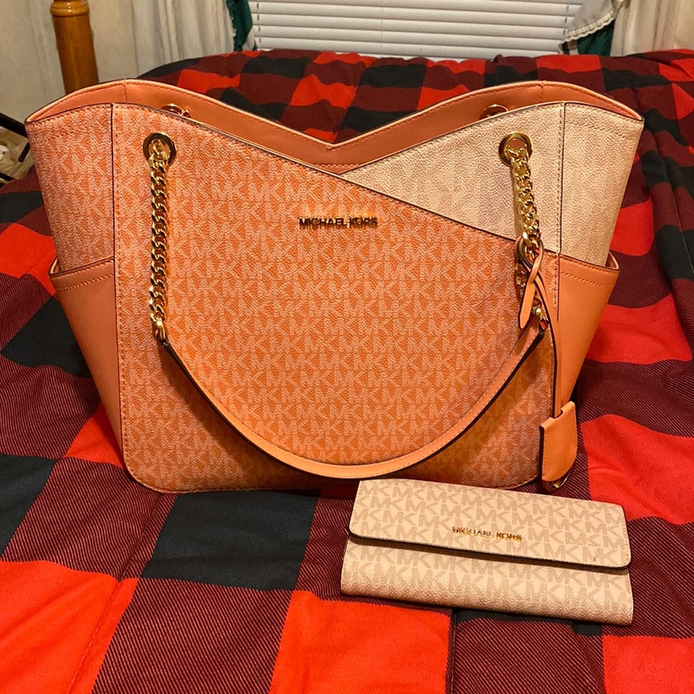***SOLD***Michael Kors bag & wallet new w/o tags